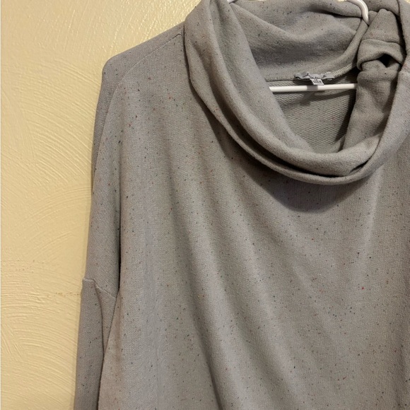 Women’s White Birch Turtle Neck Sweatshirt Size 1X - Picture 5 of 7